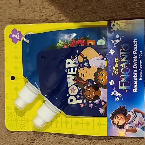 Disney Encanto 5 pk bath tub treads & resusable drink pouch - Picture 4 of 4